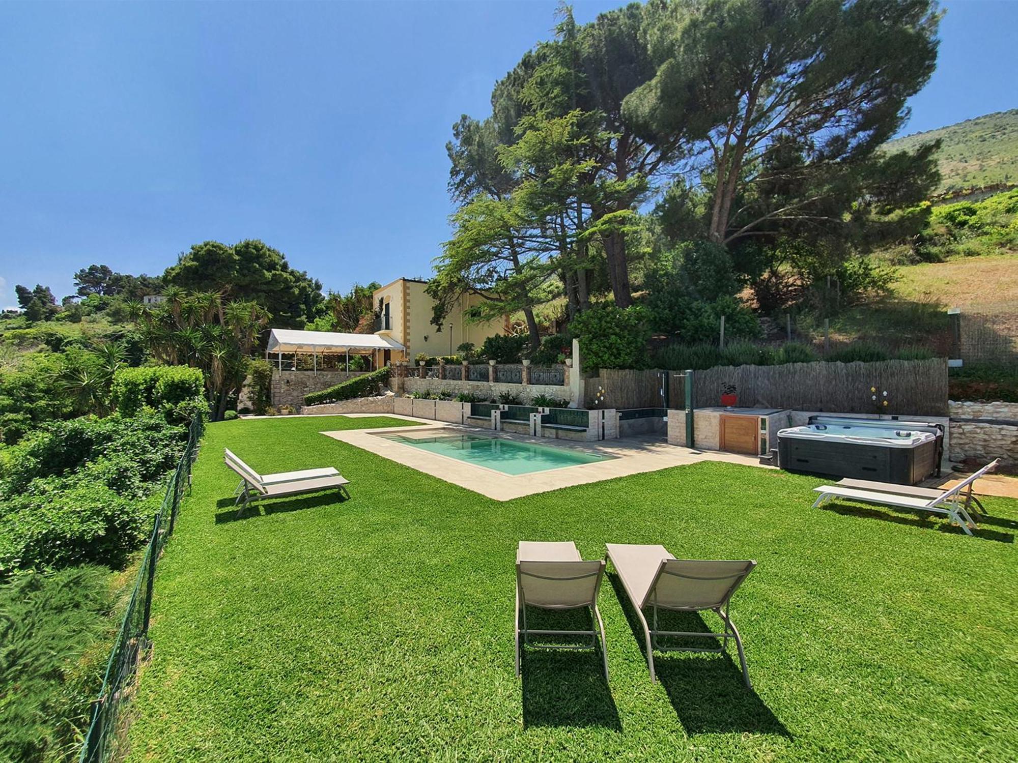 Villa Tommaso Maruggi, Sicilia, Con Jacuzzi E Piscina Privata Alcamo Dış mekan fotoğraf